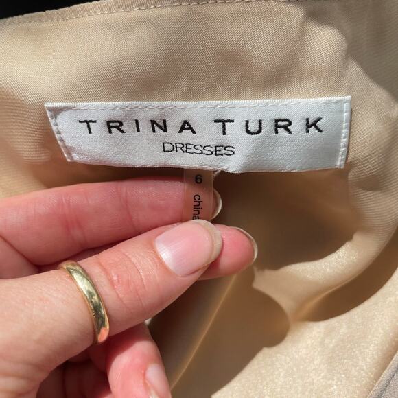 Trina Turk dresses asymmetrical sleeve color block knee length dress - Picture 3 of 4
